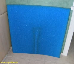 Blue filter mat from Akvanet - 1m x 1m, coarse mesh.
